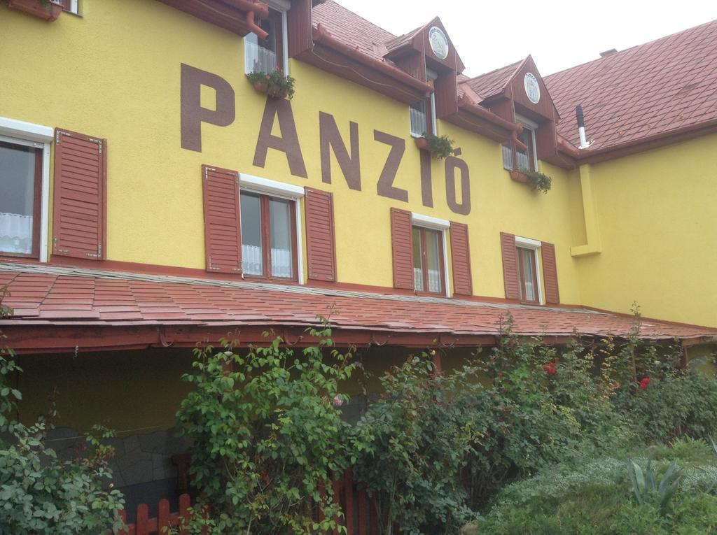 Sos Borhaz Panzio Hotell Mád Exteriör bild